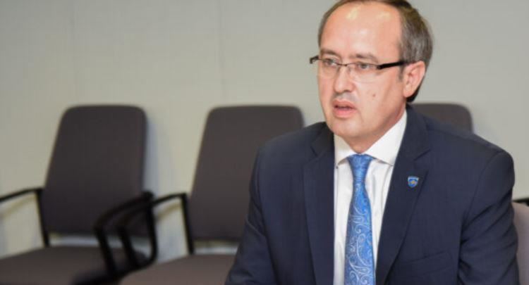 Avdullah Hoti reagon pas dorëzimit të nënshkrimeve: LDK është vullneti i anëtarësisë, jo ambicia e individëve