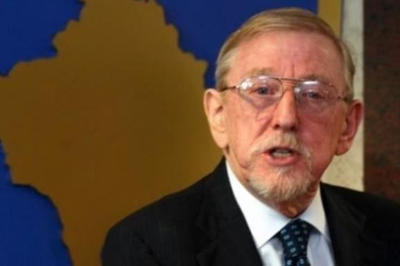 William Walker shpërthen pas deklaratës së ministres serbe: Ajo është një kriminele e sinqertë lufte
