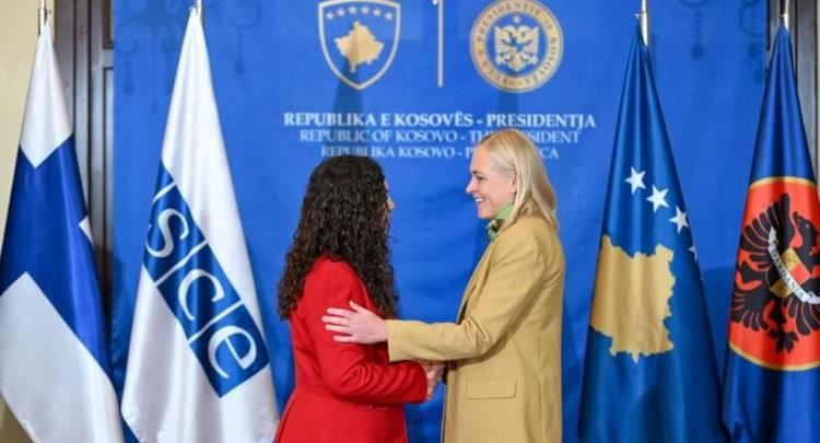 Takimi me finlandezen, Osmani rithekson përkushtimin e Kosovës për bashkëpunim me OSBE-në