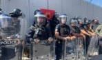 Qytetarë të revoltuar gjuajnë me gurë e shishe te EULEX’i pasi Gjykata i dënoi krerët e UÇK