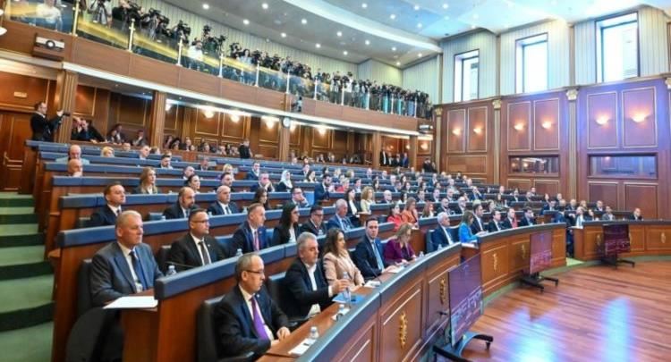 Partitë politike akuzojnë njëra tjetrën për dështimin e seancës konstituive
