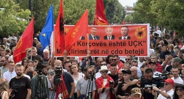 Protestë në Tiranë sot për ish-krerët e UÇK-së – 60 autobusë nisen nga Kosova