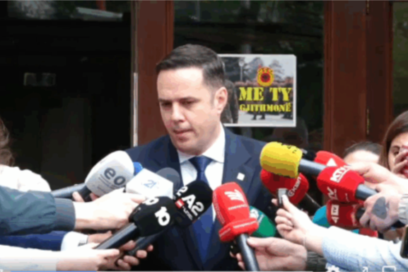 Abdixhiku flet pas takimit: Kurti dëshiron tri pozitat shtetërore, nuk takohemi më!