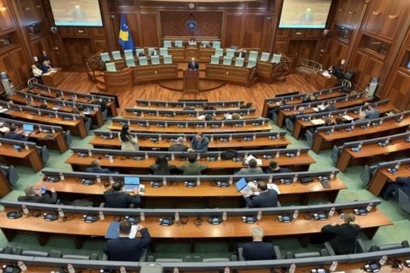 Energjia elektrike përplas pushtetin dhe opozitën në Kuvend