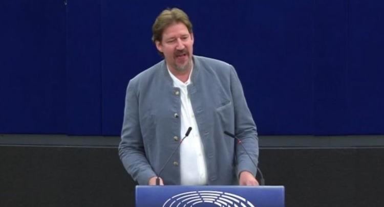 Eurodeputeti Waitz ngre në Bruksel çështjen e gazit në Kosovë