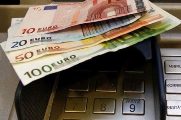 Ndarja e 100 eurove – Kur do të dalin paratë në llogaritë e qytetarëve?