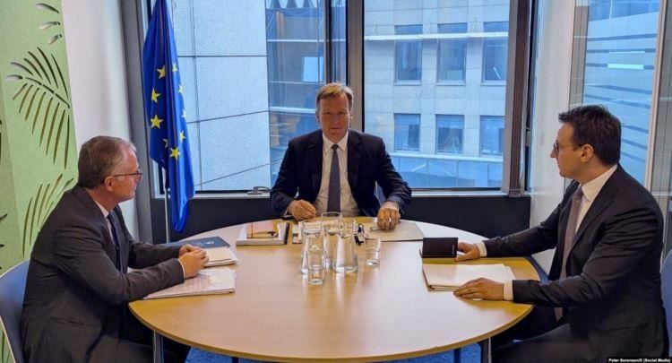 BE njofton për takimin trilateral në Bruksel për personat e pagjetur, jep detaje për çfarë janë pajtuar palët