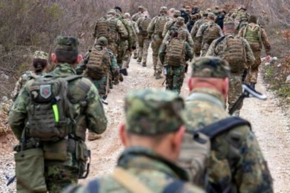 KFOR zhvillon marshime të vështira malore në Kosovë, rrit gatishmërinë e trupave