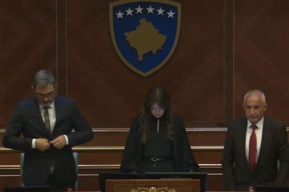 Kuvendi e nderon Eliot Engel me një minutë heshtje