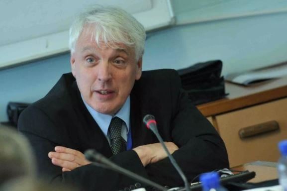 Ish-zëdhënësi i NATO-s: KFOR-i të mbetet në Kosovë deri anëtarësimin në NATO