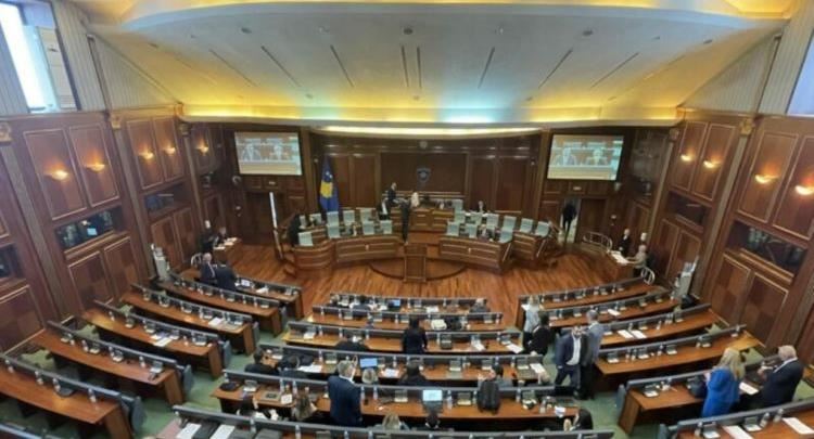 Opozita lëshon seancën për shkak të qasjes së mazhorancës karshi raportit të DASh’it