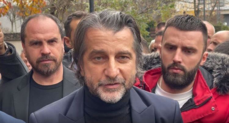 Rama del te protestuesit: Ministër qiti paret menjëherë, leni inatet hajde bëhemi bashkë për popullin