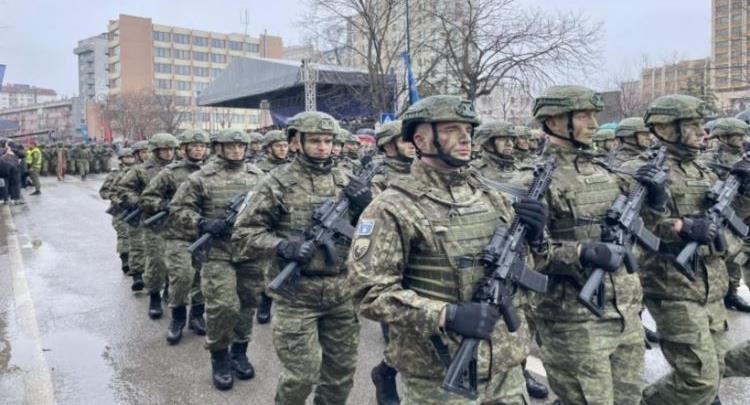 Maqedonci u bën thirrje të rinjve të aplikojnë për rekrutim në FSK