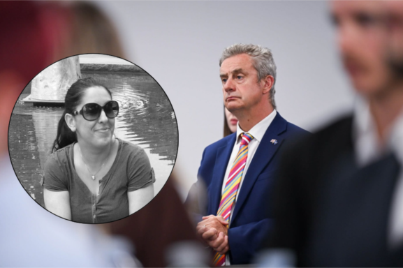 Ambasada britanike: Askush që kërkon ndihmë nuk duhet të mbetet pa mbrojtje