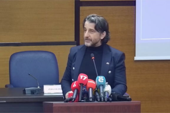 Seanca në Komunë për buxhetin, Rama: Asnjë kalkulim politik, fondet veç për funksionalizimin e ndërmarrjeve