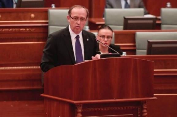 Hoti: Rendi kushtetues është mbi çdo politikë, mbi çdo parti dhe mbi çdo individ