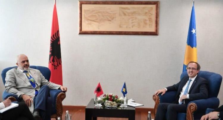 Kryeministri Hoti, pas takimit me Ramën, paralajmëron vizitë në Shqipëri me 3 korrik