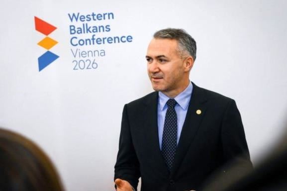 Zulfaj në Vjenë: Kosova të marrë statusin e vendit kandidat për BE