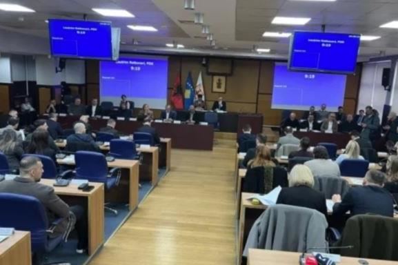 Miratohet buxheti i Prishtinës për 2027, parashihet zgjatja e sheshit deri te posta e madhe