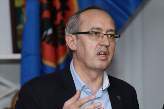 Hoti: Do t’i nënshtrohemi të gjithë vullnetit të Kuvendit të jashtëzakonshëm, s’është kundër askujt