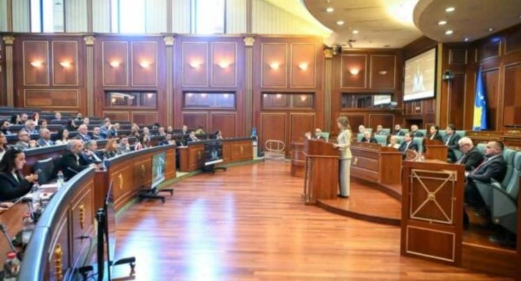 Kushtetuesja “udhëzon” deputetët: Jepjani popullit një President përfaqësues e simbol të unitetit