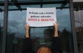 Pasi Gërvalla dhe Sveçla nuk dhanë dorëheqje, protesta vazhdon sërish sot në orën 16:00