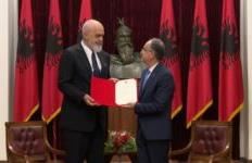 Edi Rama merr dekretin për mandatimin e qeverisë së re