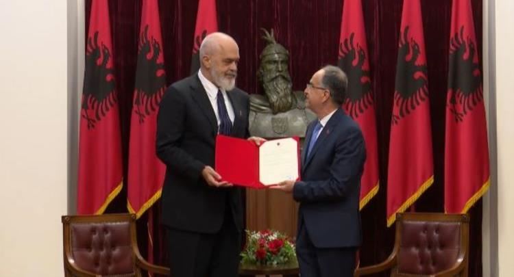 Edi Rama merr dekretin për mandatimin e qeverisë së re