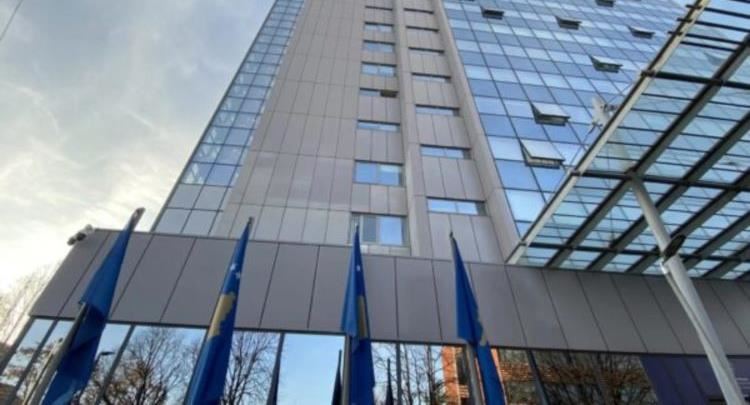 Serbia bllokon fondet për shqiptarët e Luginës, Qeveria: Kemi njoftuar BE-në dhe ndërkombëtarët