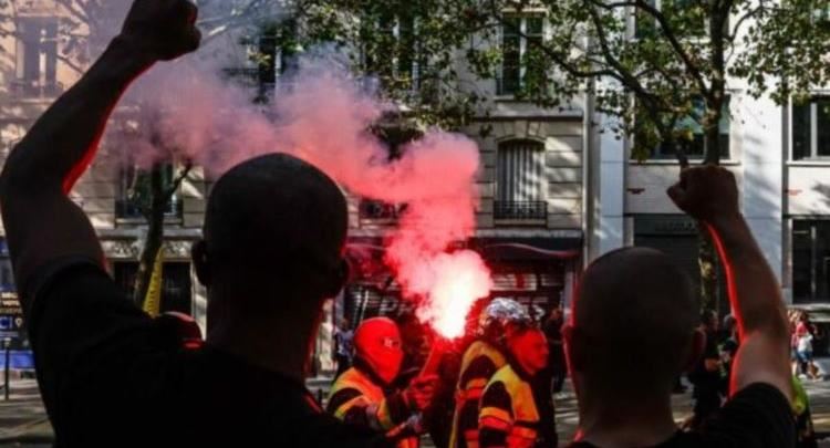 Protesta masive në Francë, studentët, zjarrfikës dhe punonjësit në rrugë prej ditësh