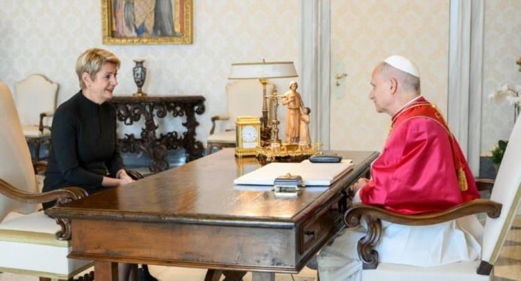 Papa pret në audiencë presidenten e Konfederatës Zvicerane