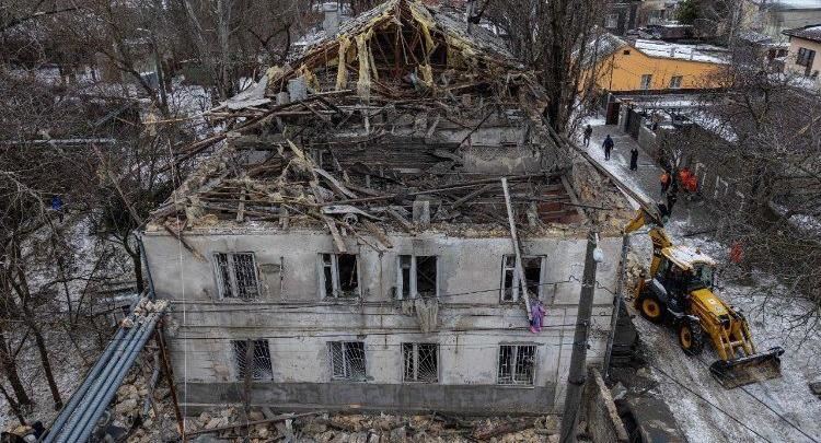 Leoni XIV: të lutemi për Ukrainën mes të ftohtit dhe bombardimeve