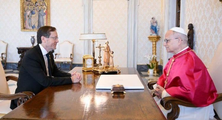 Papa presidentit të Izraelit: «negociata menjëherë dhe zgjidhje me dy shtete»