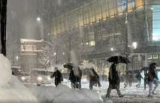 Shumë të vdekur dhe mbi 600 të plagosur nga reshjet e dendura të dëborës në Japoni