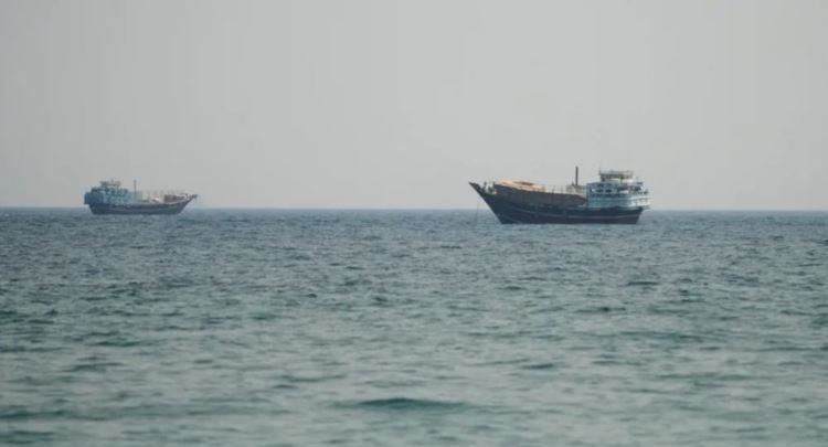 ShBA-ja dhe Irani shkëmbejnë sulme, rriten tensionet për Ngushticën e Hormuzit