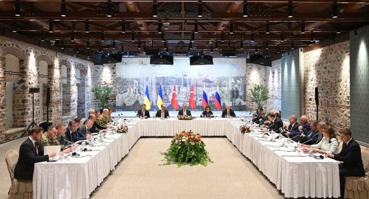 Kievi zyrtarisht ndërpret bisedimet e paqes me Moskën