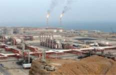 Irani thotë se SHBA dhe Izraeli kanë goditur objektet e tij të naftës dhe gazit natyror