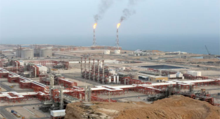 Irani thotë se SHBA dhe Izraeli kanë goditur objektet e tij të naftës dhe gazit natyror