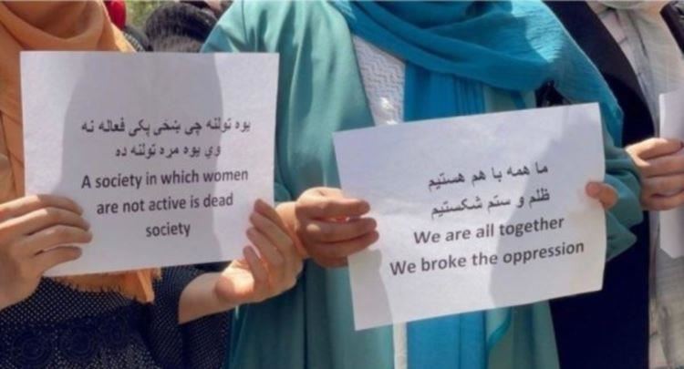 Urdhëri i ri në Kabul: Femrat të qëndrojnë në shtëpi, punët do të zëvendësohen nga burrat