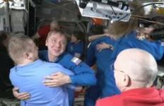 Astronautët e NASA-s kthehen në Tokë pas 9 muajsh të bllokuar në hapësirë