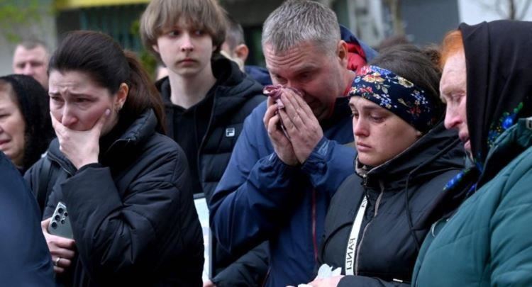 Papa Leoni bën thirrje për dialog për t'i dhënë fund luftërave në Ukrainë dhe Lindjen e Mesme