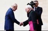 Mbreti Charles mbërrin në Vatikan për t’u takuar me Papa Leon