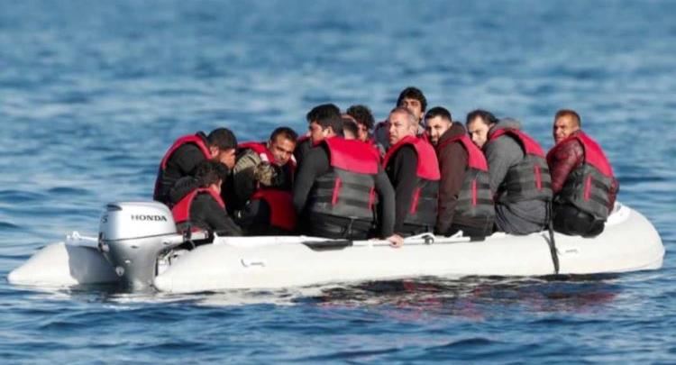 Roja bregdetare greke shpëton gjatë fundjavës 800 emigrantë të paligjshëm në Kretë