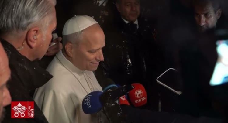 Papa Leoni kërkon 24 orë paqe në të gjithë botën për Krishtlindje