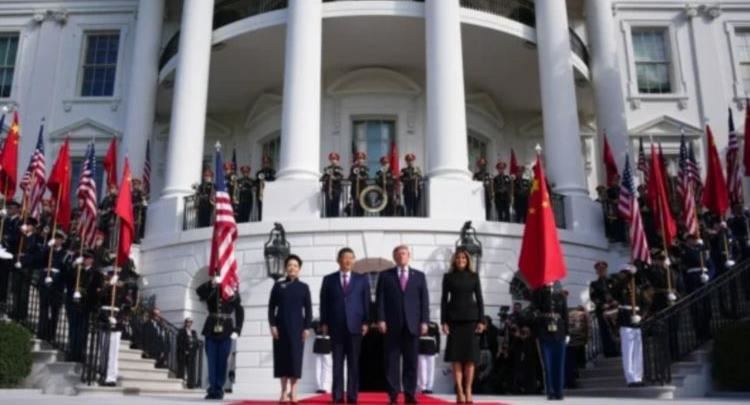 Xi në takimin me Trumpin thotë se Inteligjenca Artificiale duhet të jetë në “kontrollin njerëzor”