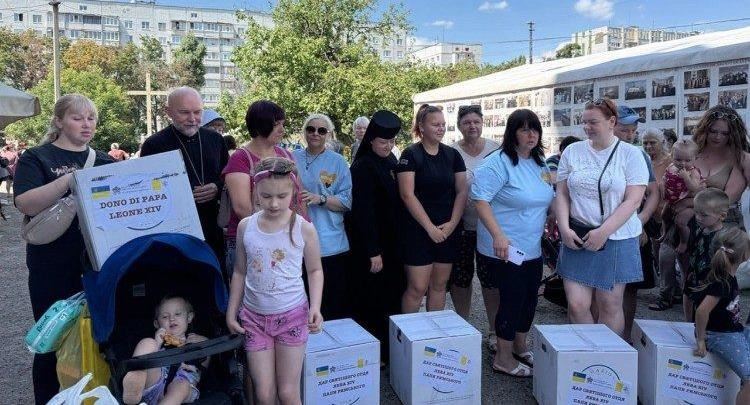 Bamirësia ndërkombëtare e Leonit XIV: një dorë e shtrirë për popujt e plagosur të botës