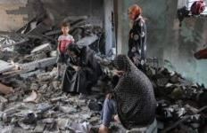 Papa: në Lindjen e Mesme një konflikt mizor, të hapen shtigje paqeje