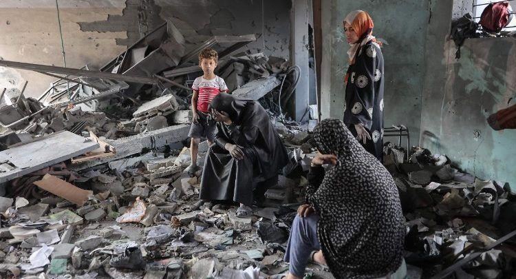 Papa: në Lindjen e Mesme një konflikt mizor, të hapen shtigje paqeje