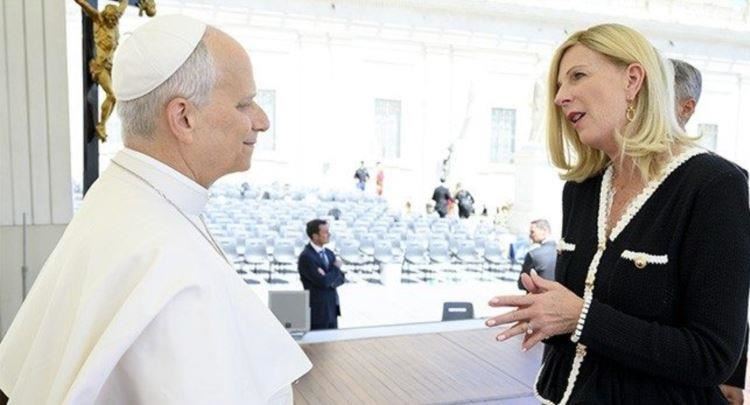 Papamobile në SHBA: një udhëtim solidariteti për fëmijët, viktima të luftës