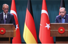 ‘Sulltan’ Rexhepi i kapet kinse kancelarit gjerman për Izraelin, bën skena në konferencë